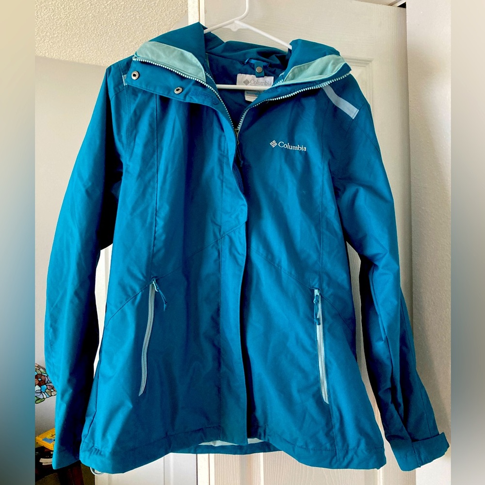 High-quality Columbia Sportswear rainjacket